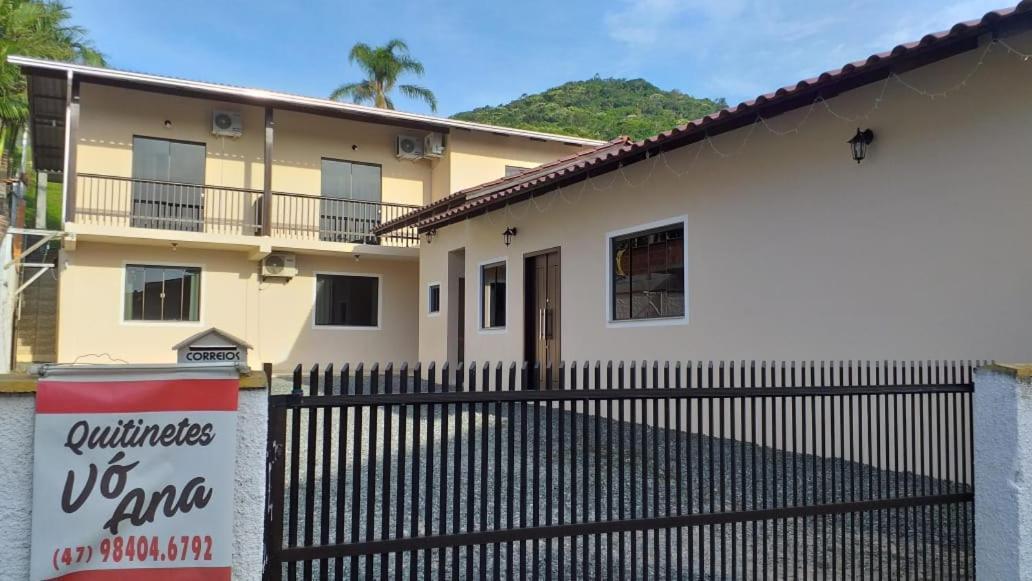 Quitinete Vo Ana Hotel Penha  Exterior photo